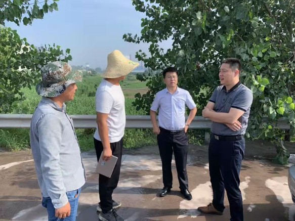 现场慰问_gaitubao_583x437.jpg 现场慰问_gaitubao_583x437.jpg
