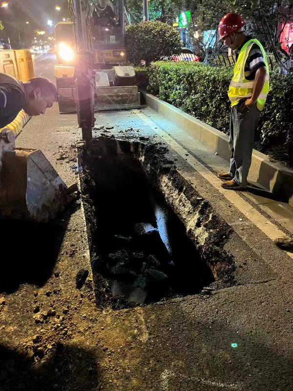 护航城市安全,物测队为南京城市道路精准“把脉”8.jpg 护航城市安全,物测队为南京城市道路精准“把脉”8.jpg