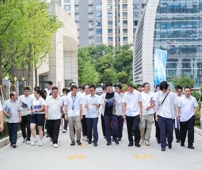 705a041f15b99dbcbdc3ce87480eccc1.jpg